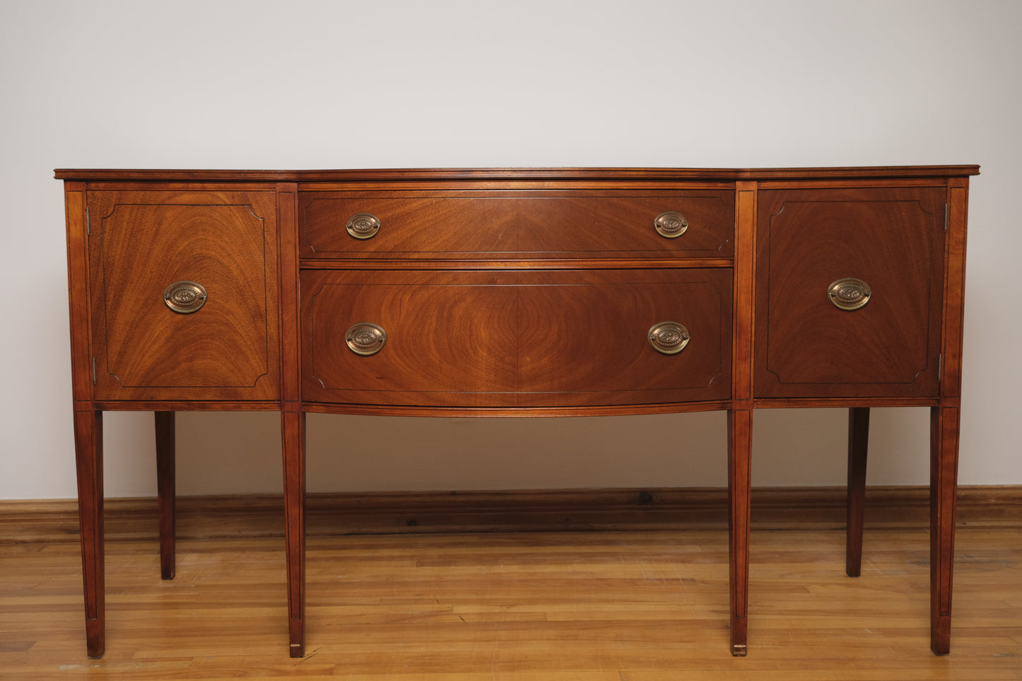 Hepplewhite Sideboard